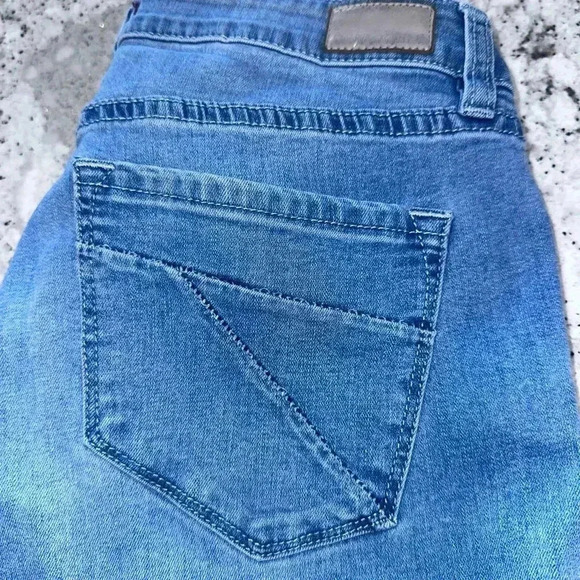 Jeans - Picture 2 of 5